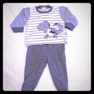 Super cute little boys set.